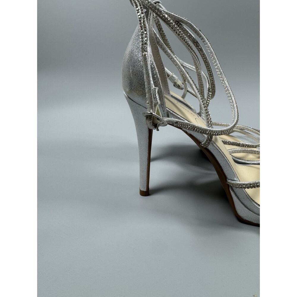 Jessica Simpson Jaeya Womens Strappy Heels Platinum Shimmer Stiletto Size 8.5 - Picture 5 of 7